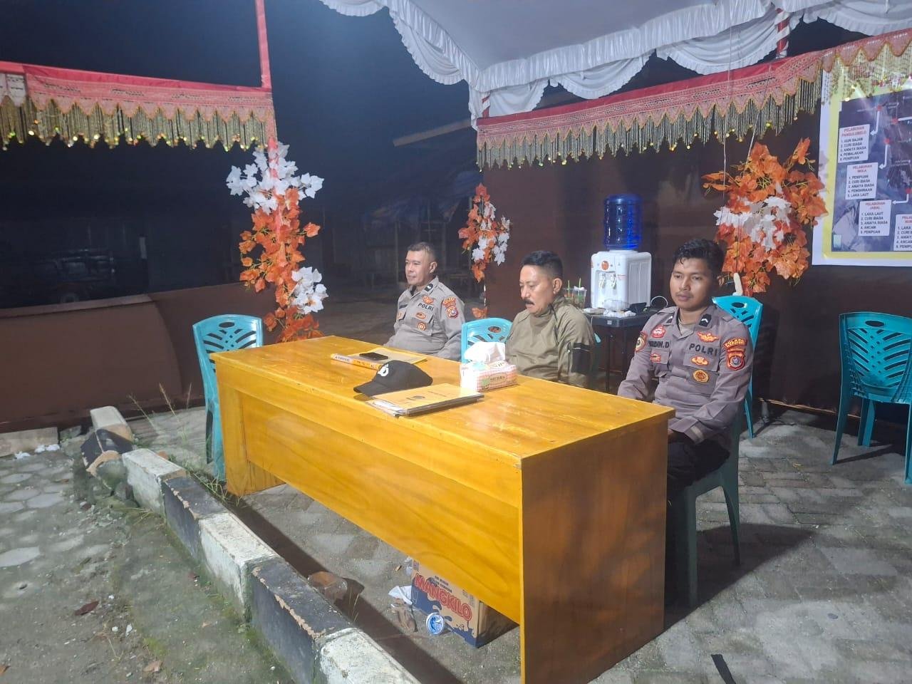 Kabag Ops Polres Wakatobi Tinjau Pos Pam Pasar Sentral dalam Operasi Lilin Anoa 2025