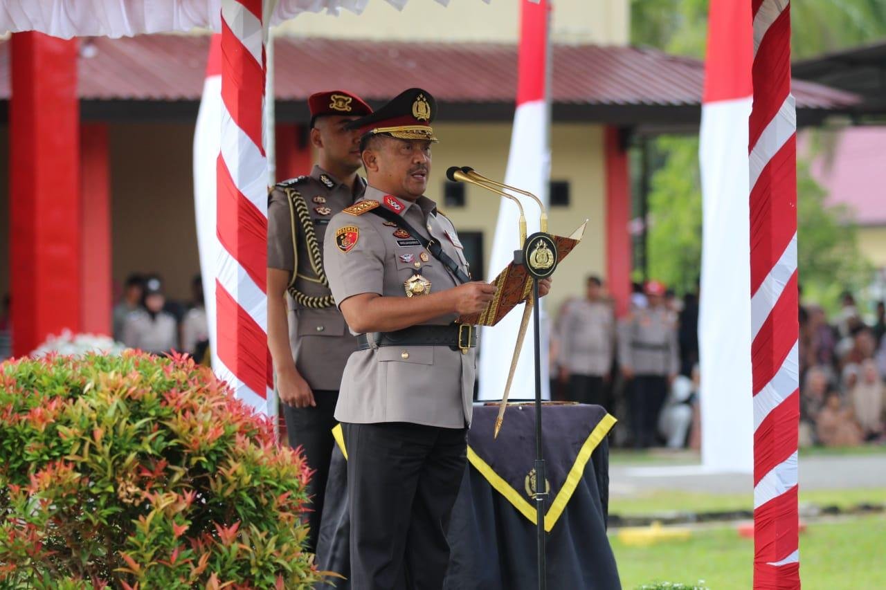 Kapolda Sultra Tutup Pendidikan Pembentukan Bintara Polri TA 2025, 76 Bintara Remaja Resmi Dilantik
