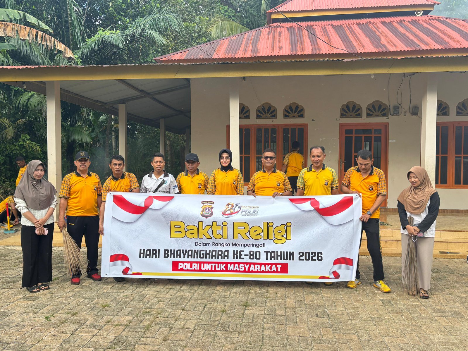 Polres Wakatobi Gelar Bakti Religi di Masjid Nurul Amal Sambut Hari Bhayangkara ke-80