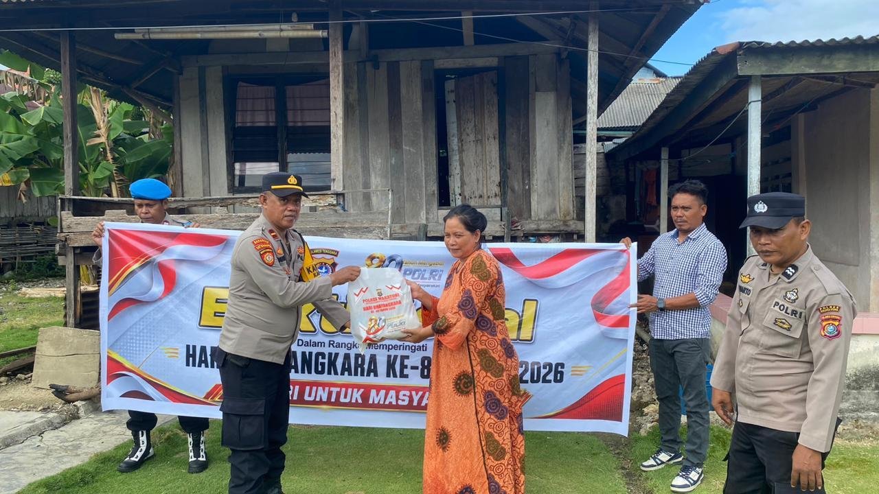 Polsek Kaledupa Salurkan  Paket Bantuan Sosial dalam Rangka HUT Bhayangkara ke-80