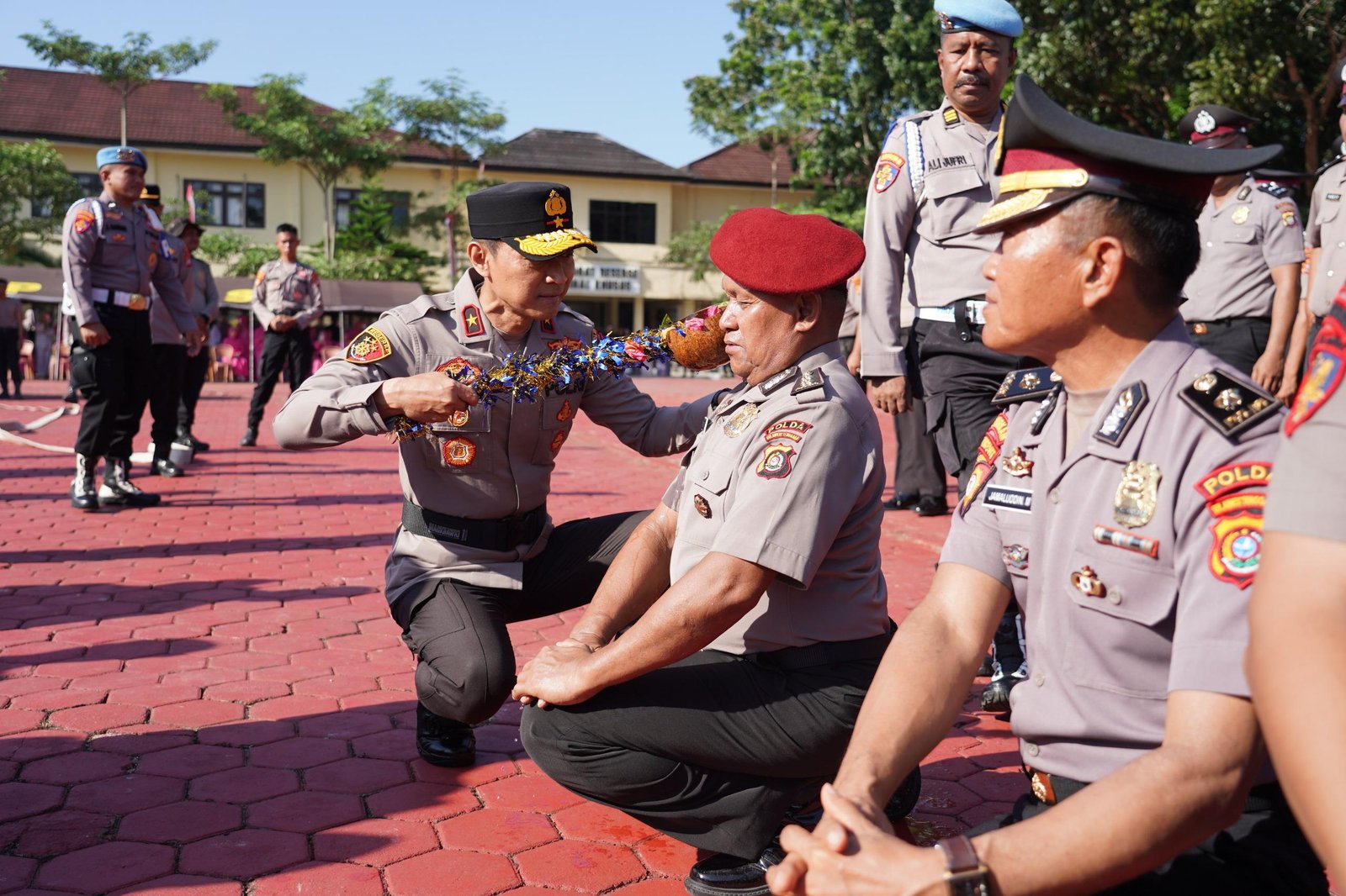 Jelang Hari Bhayangkara ke-80, Kapolda Sultra Pimpin Upacara Kenaikan Pangkat 827 Personel