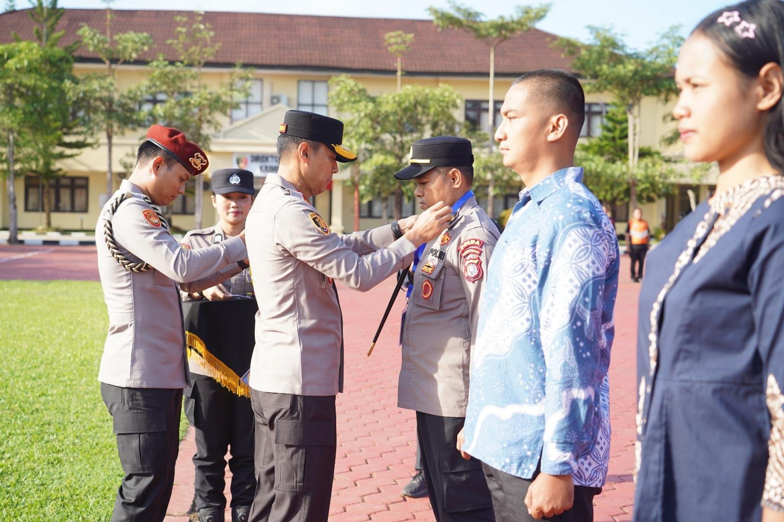 Kapolda Sultra Lepas 84 Casis Bintara dan Tamtama Polri, Tekankan Integritas dan Semangat Pengabdian
