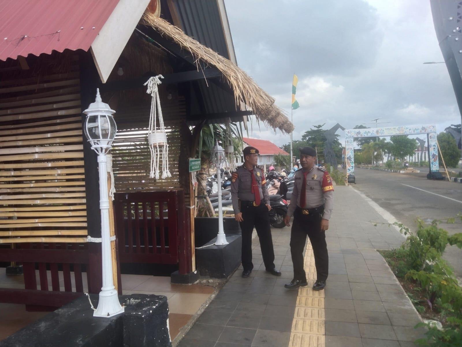 Satpamobvit Polres Wakatobi Berikan Pelayanan Keamanan di Kawasan Wisata Marina Togo