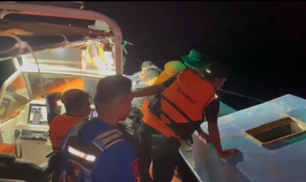 SAR Gabungan Temukan Nelayan Wakatobi yang Mengalami Mati Mesin di Perairan Karang Kapota dalam Kondisi Selamat