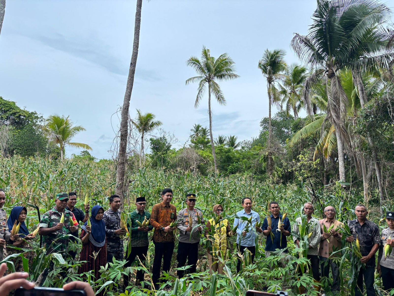 Dukung Program Asta Cita, Polres Wakatobi Gelar Panen Raya Serentak Jagung
