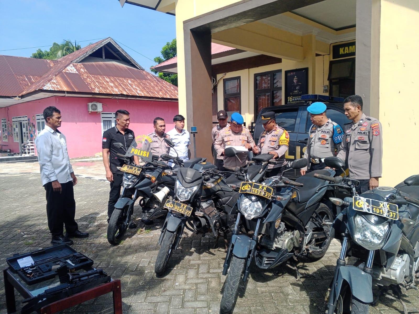 Pastikan Kesiapan Operasional, Polres Wakatobi Laksanakan Pengecekan Almatsus di Polres dan Polsek Jajaran