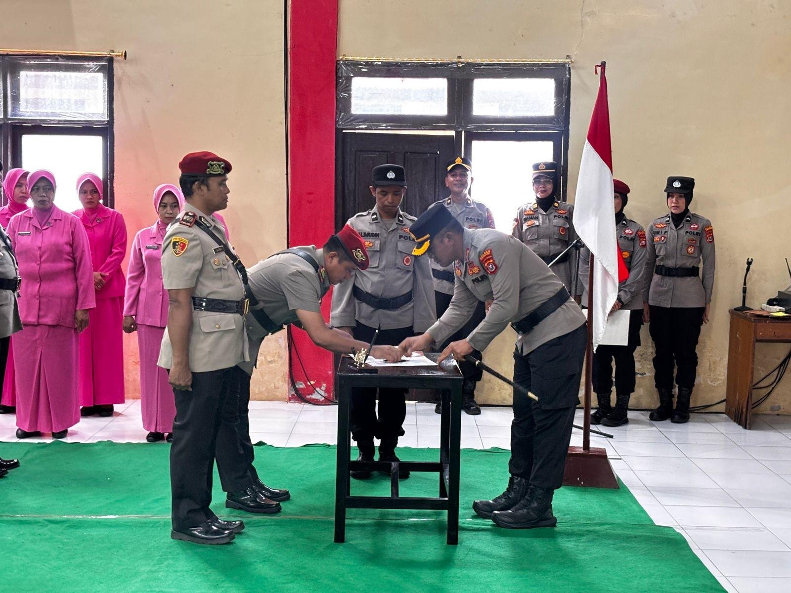 Upacara Serah Terima Jabatan di Polres Wakatobi Berlangsung Khidmat