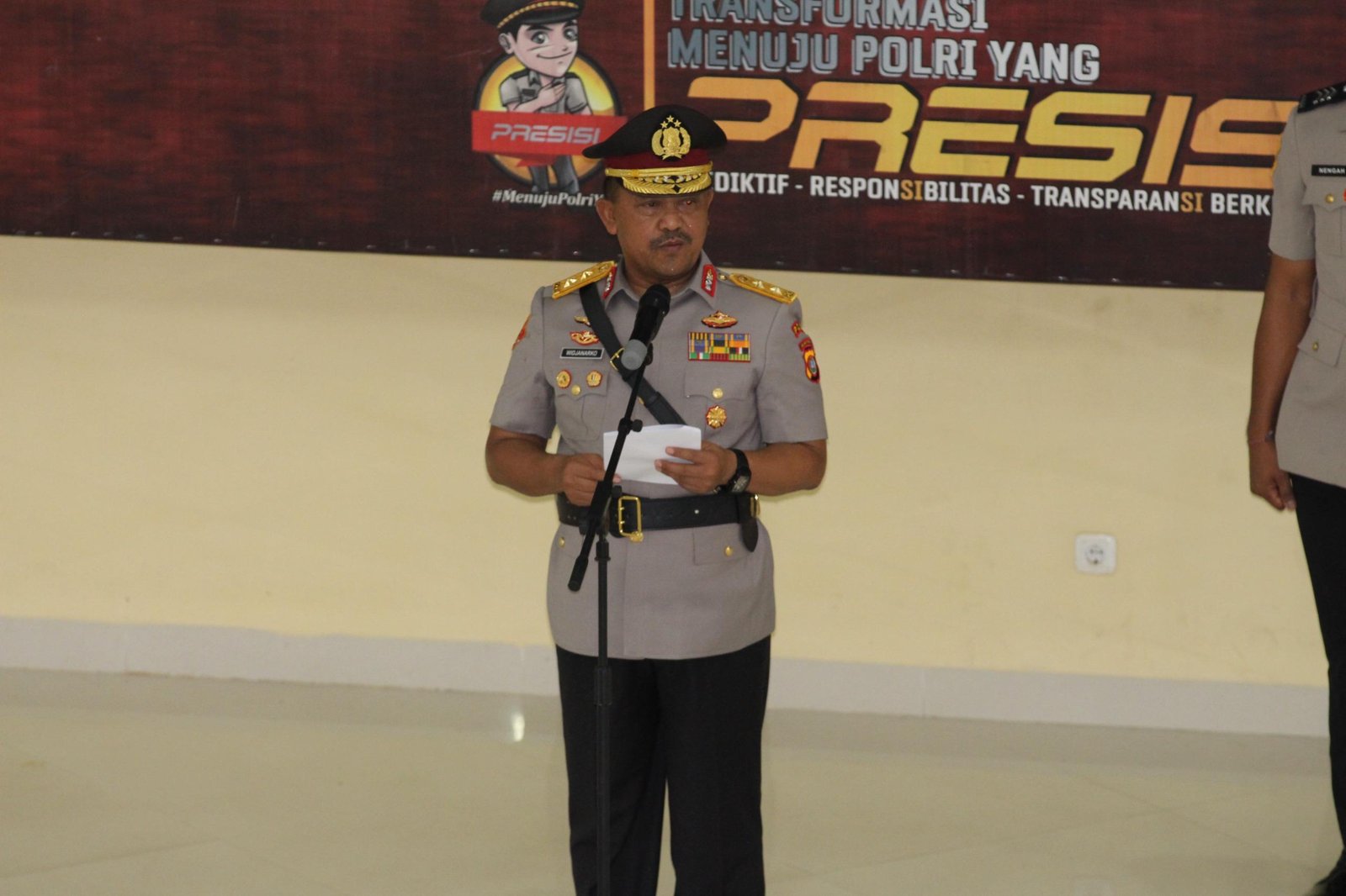 Irjen Didik Agung Widjanarko Sampaikan Salam Perpisahan kepada Personel Polda Sultra